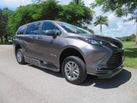 2024 Toyota Sienna XLE 7-Passenger