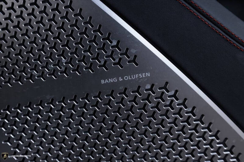 2023 Lamborghini Urus S