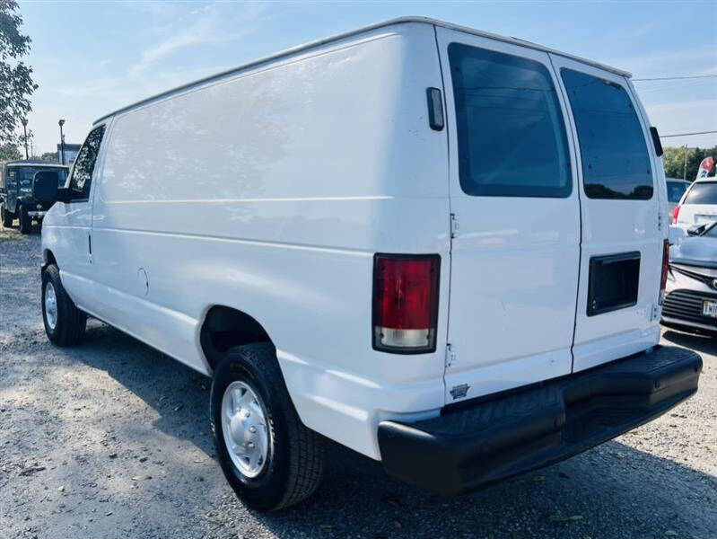 2011 Ford E-Series E-250