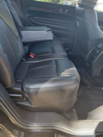 2018 Lincoln MKT Town Car Livery Fleet