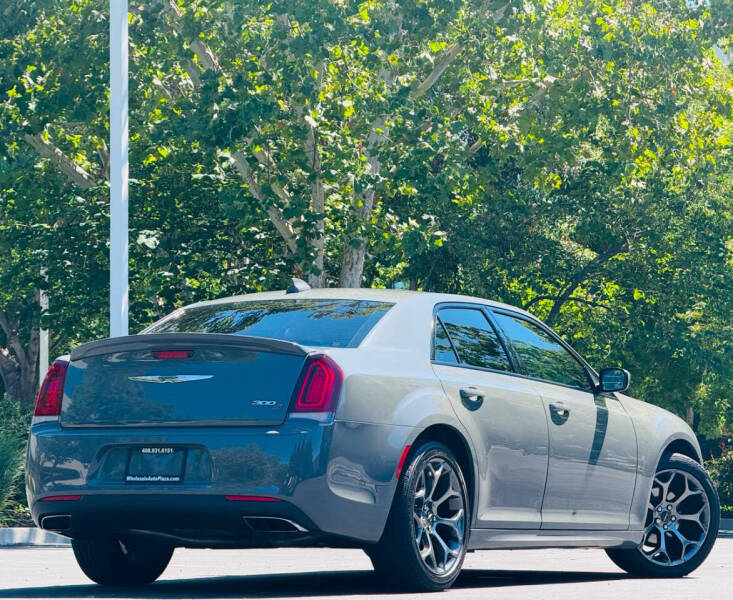 2018 Chrysler 300 S