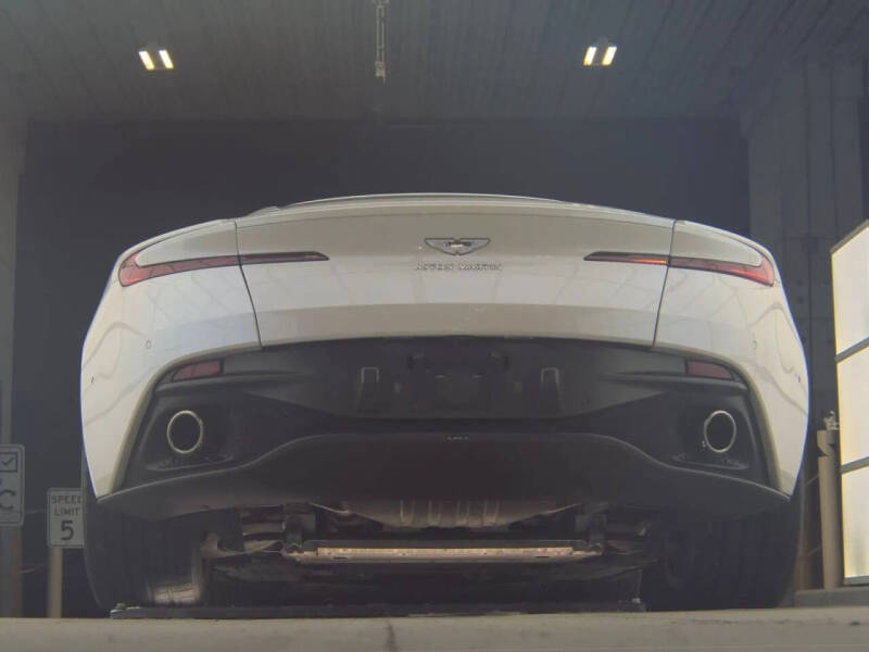 2018 Aston Martin DB11 V8