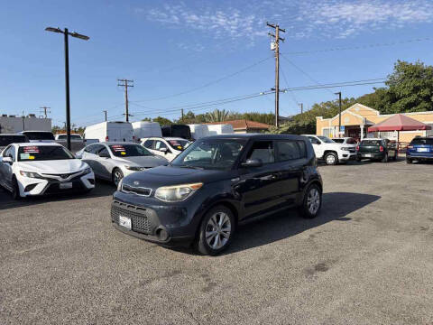 2015 Kia Soul +