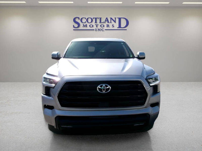 2025 Toyota Sequoia SR5