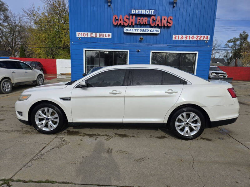 2011 Ford Taurus SEL photo 2