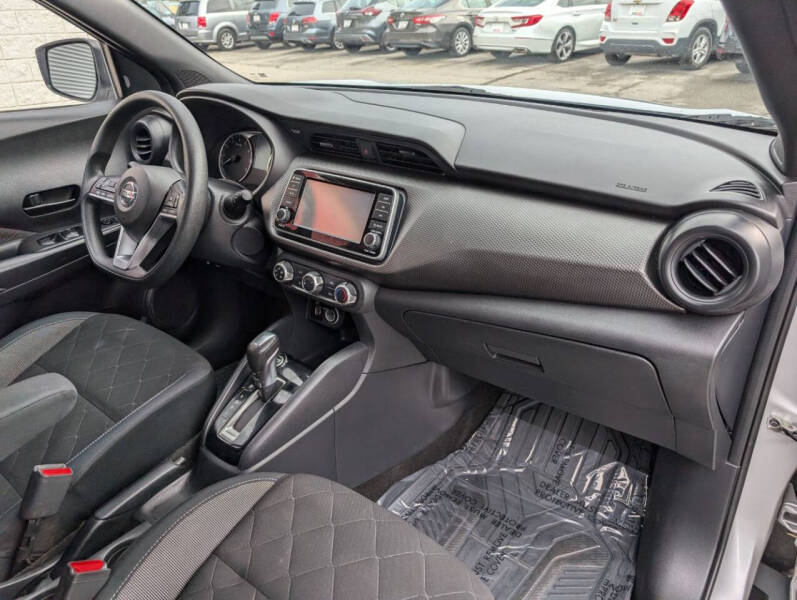 2020 Nissan Kicks S
