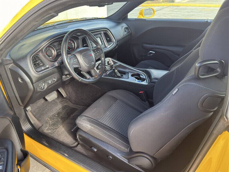 2017 Dodge Challenger SXT