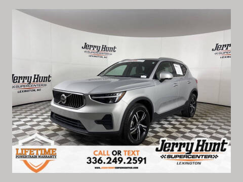 2025 Volvo XC40 B5 Core Bright Theme