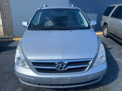 2007 Hyundai Entourage for sale at JORDAN AUTO SALES in Youngstown OH