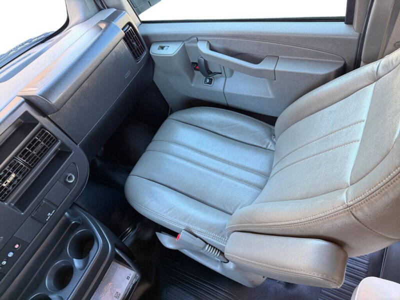 2020 Chevrolet Express 2500