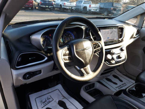 2024 Chrysler Pacifica Touring L