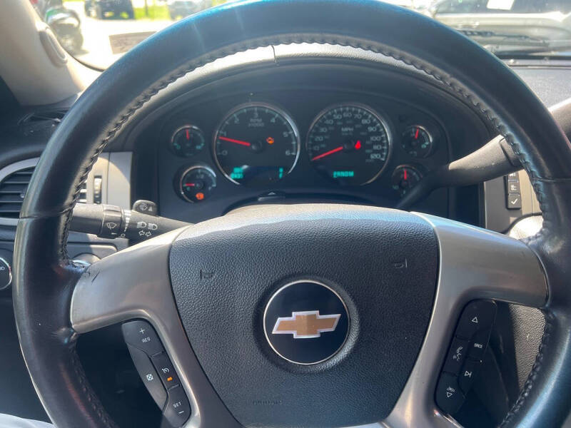 2012 Chevrolet Avalanche LS