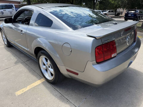 2008 Ford Mustang V6 Deluxe