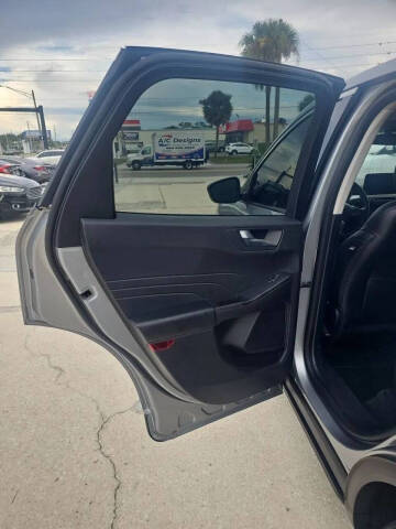 2022 Ford Escape SEL