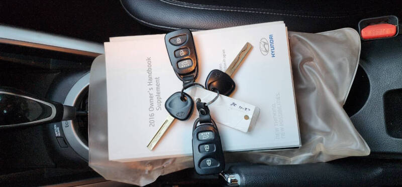 2016 Hyundai Veloster