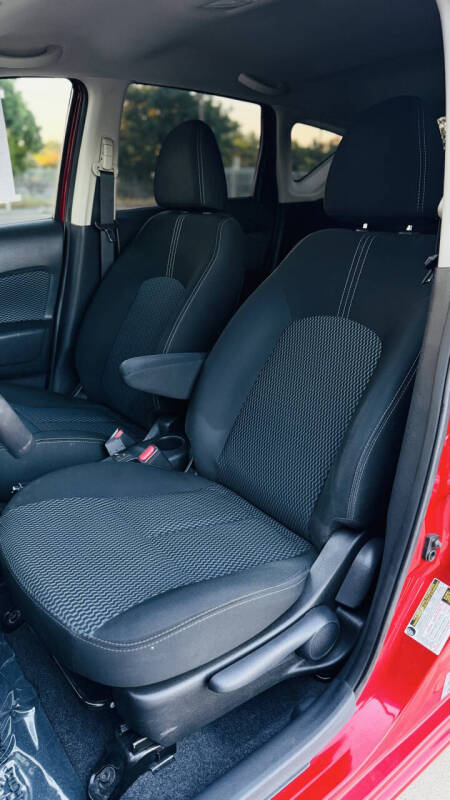 2015 Nissan Versa Note SV