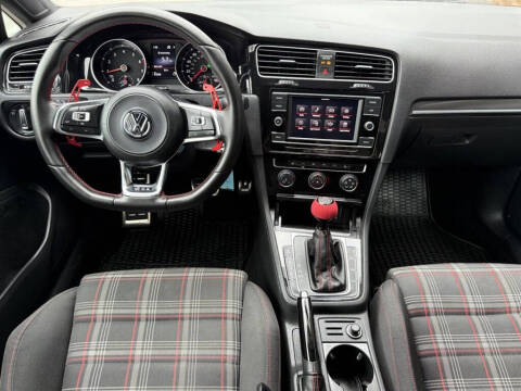 2020 Volkswagen Golf GTI S