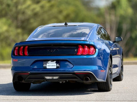 2022 Ford Mustang EcoBoost