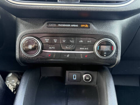 2020 Ford Escape SEL