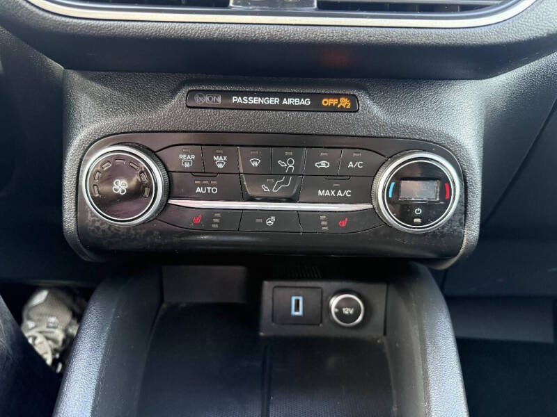 2020 Ford Escape SEL