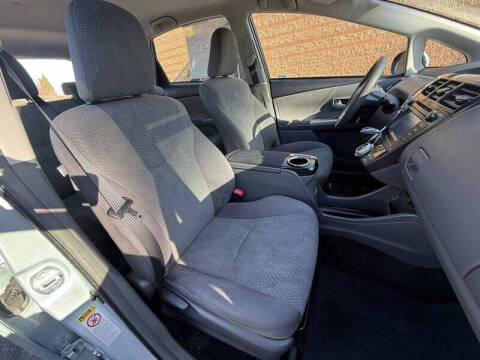 2014 Toyota Prius v Two