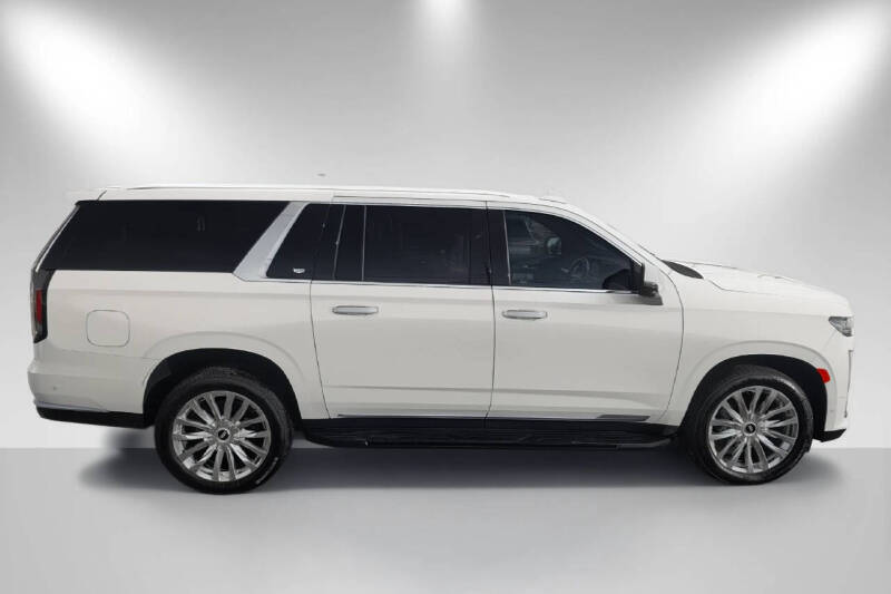 2022 Cadillac Escalade ESV Premium Luxury