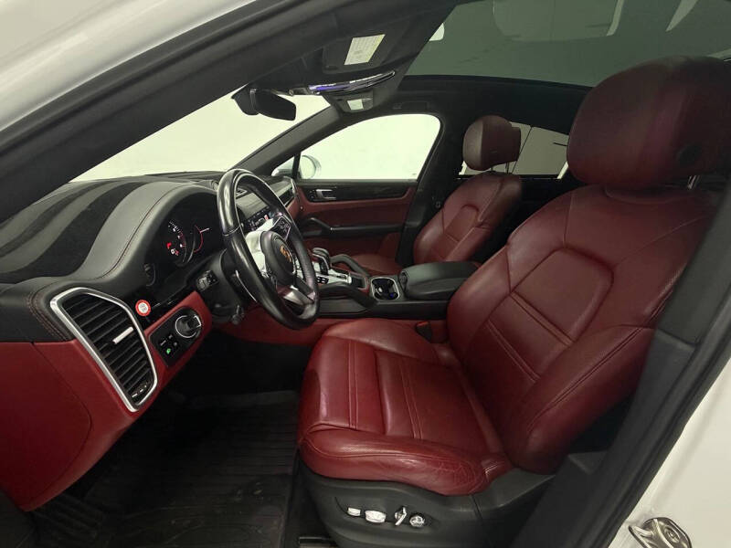 2020 Porsche Cayenne S Coupe