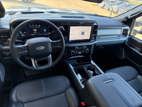 2025 Ford F-450 Super Duty Platinum