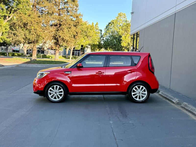 2019 Kia Soul +