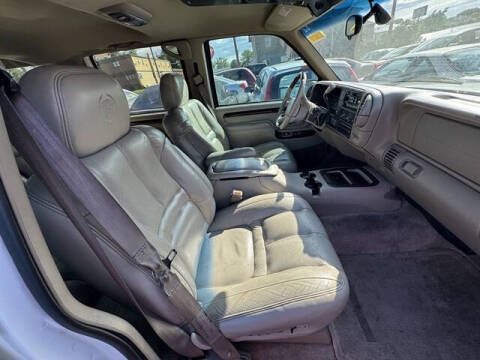 2000 Cadillac Escalade