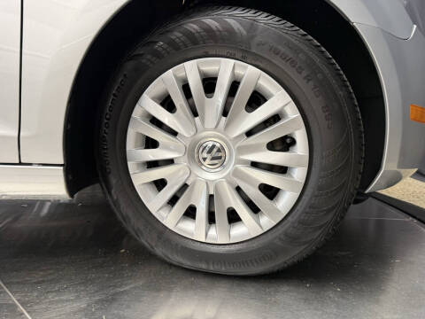 2012 Volkswagen Golf 2.5L PZEV