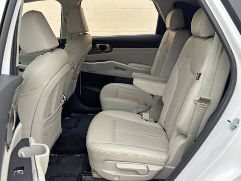 2025 Kia Sorento EX