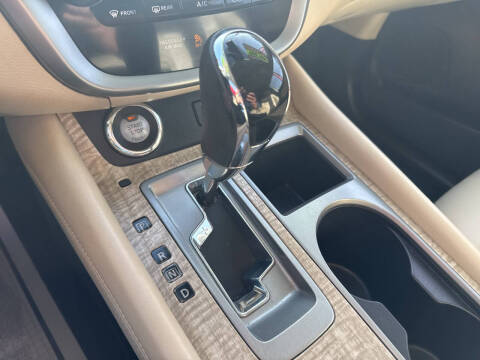 2023 Nissan Murano SV