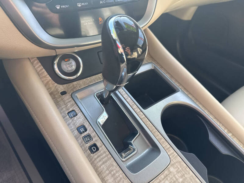 2023 Nissan Murano SV