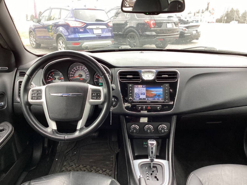 2013 Chrysler 200 Limited