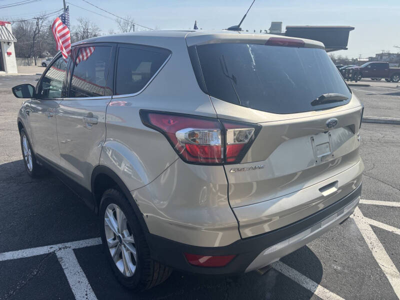 2017 Ford Escape SE