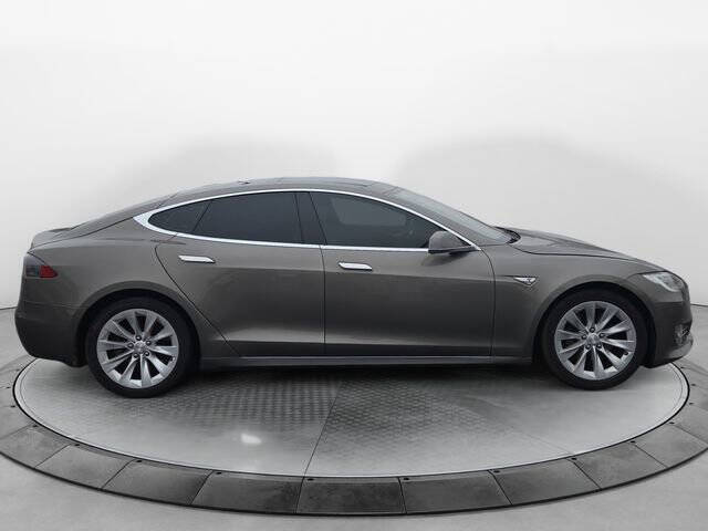2016 Tesla Model S 75D