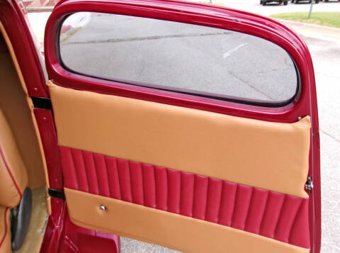 1934 Ford 3 WINDOW COUPE