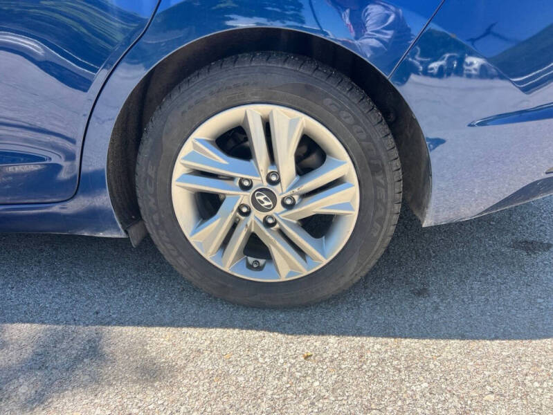2019 Hyundai Elantra