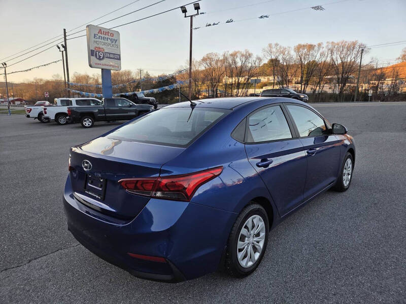 2020 Hyundai Accent SE
