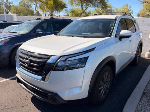 2025 Nissan Pathfinder SV