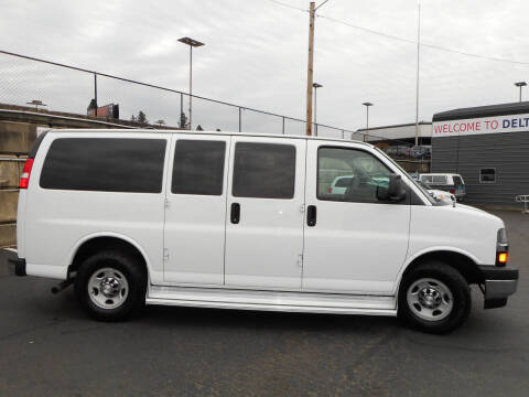 2017 Chevrolet Express LT 3500