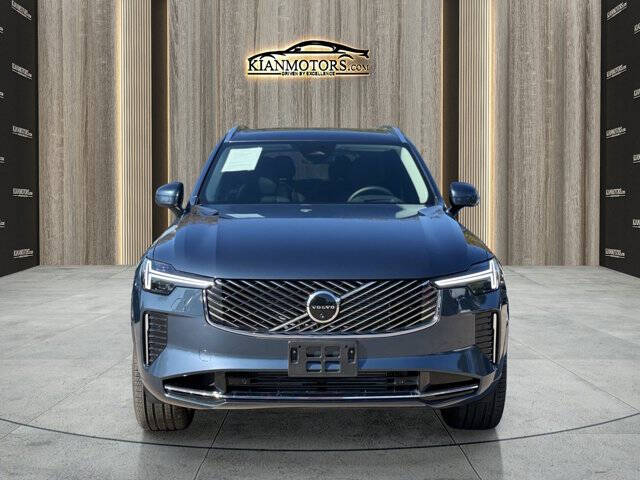 2025 Volvo XC90 T8 Ultra Bright Theme 6P