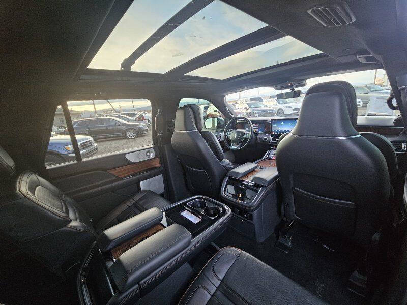 2022 Lincoln Navigator L Black Label