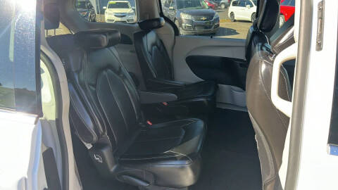 2021 Chrysler Voyager LXi