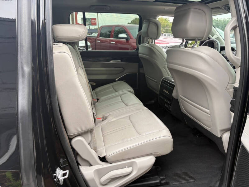 2022 Jeep Wagoneer Series II