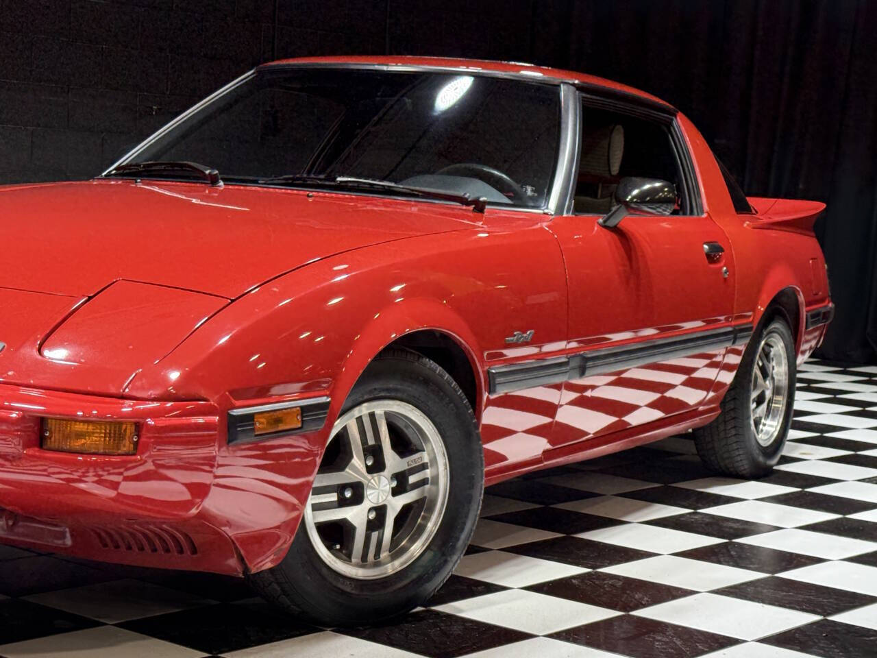 1985 Mazda RX-7 28