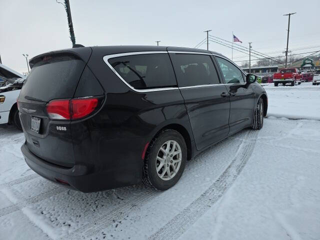2017 Chrysler Pacifica Touring