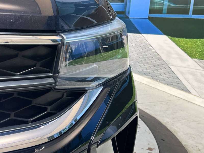 2022 Volkswagen Taos SE 4Motion