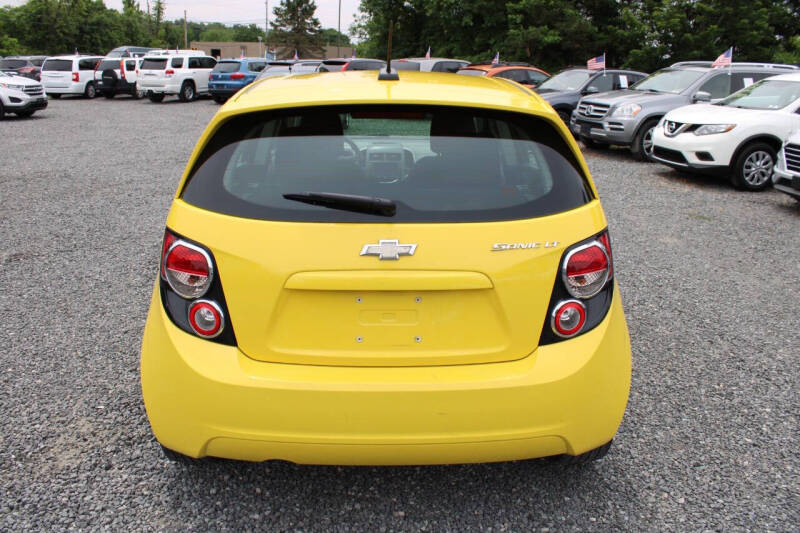 2016 Chevrolet Sonic LT Manual